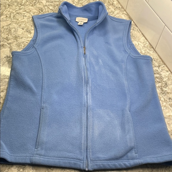 L.L. Bean - woman’s Polartec Sky Blue Fleece Vest - Picture 1 of 7